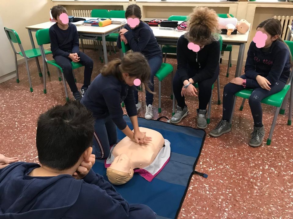 elementary school - first aid exercise - Rome