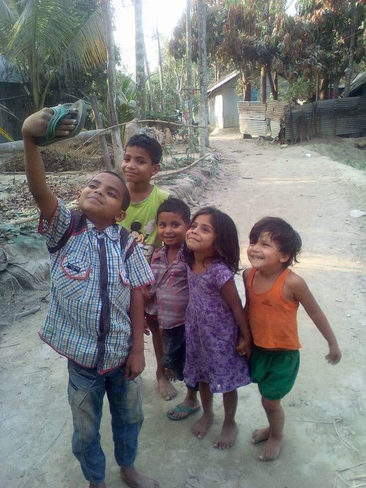 Children from the village of Laii