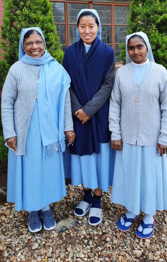 The sisters of the community