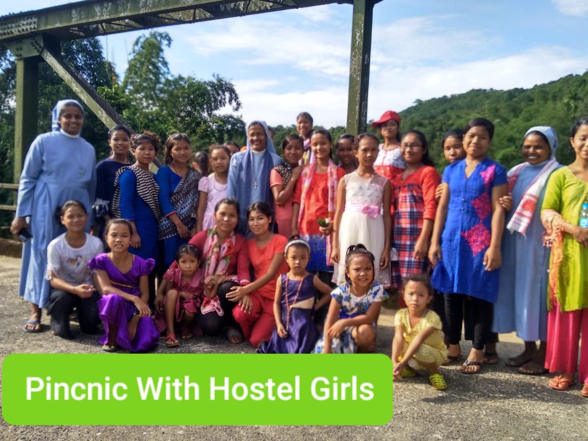 Picnic with hostel girls